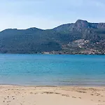 κυνίσκα Ξενοδοχείο Πλύτρα