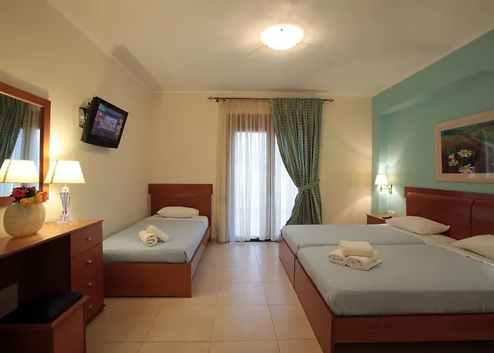 κυνίσκα Ξενοδοχείο Πλύτρα