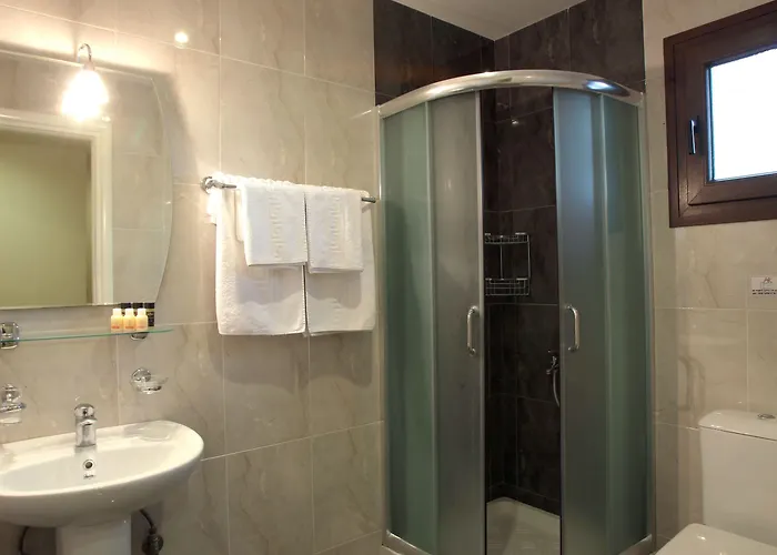 κυνίσκα Ξενοδοχείο Πλύτρα