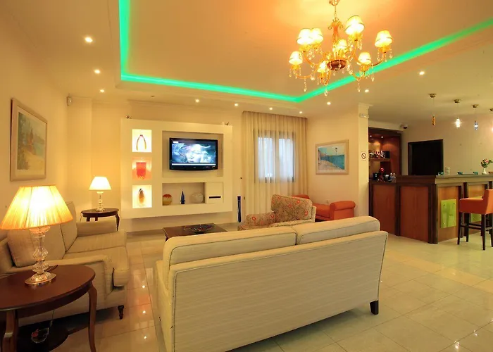 κυνίσκα Ξενοδοχείο Πλύτρα