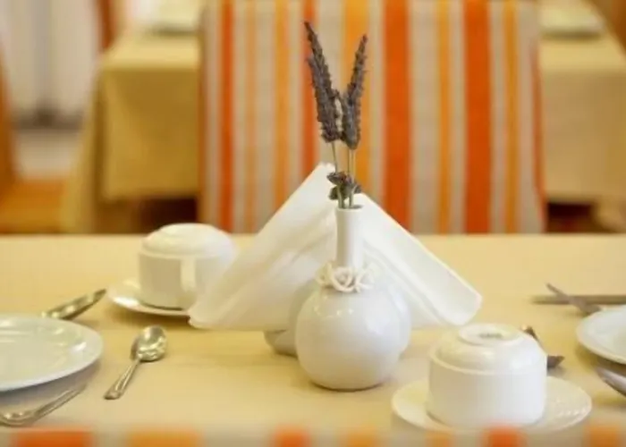 Kyniska بليترا