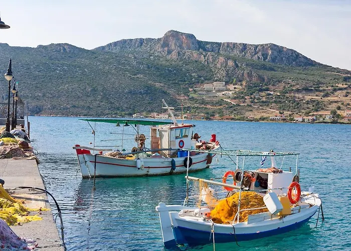 Kyniska بليترا